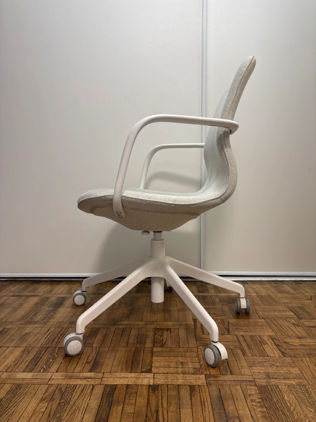 IKEA Renberget Swivel Chair - White - photo 2