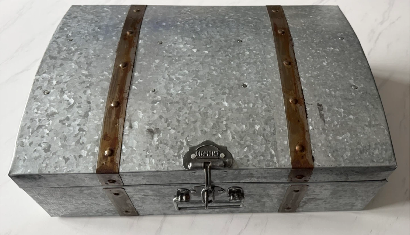 Diamond galvanized metal trunk