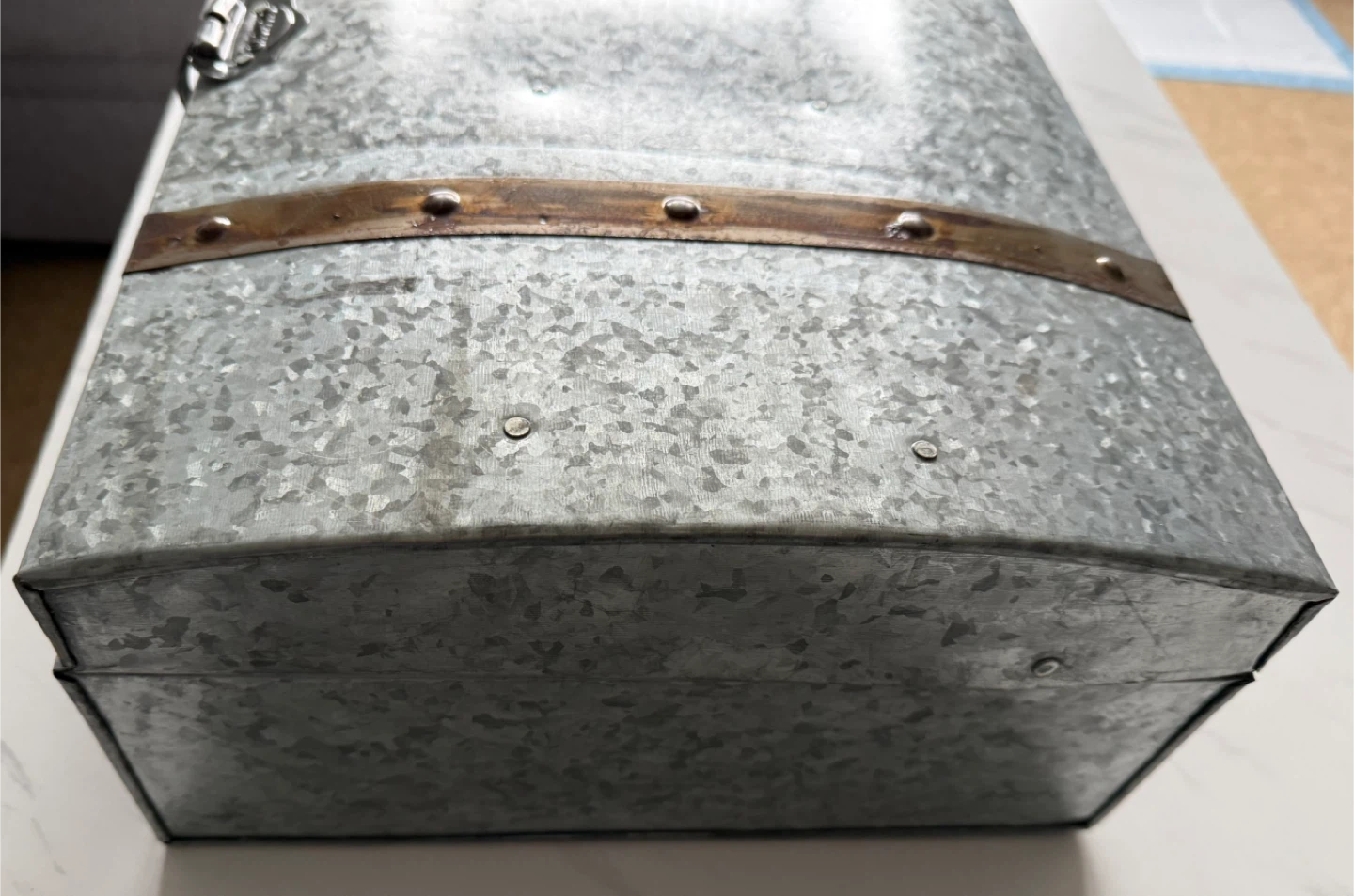 Diamond galvanized metal trunk - photo 3