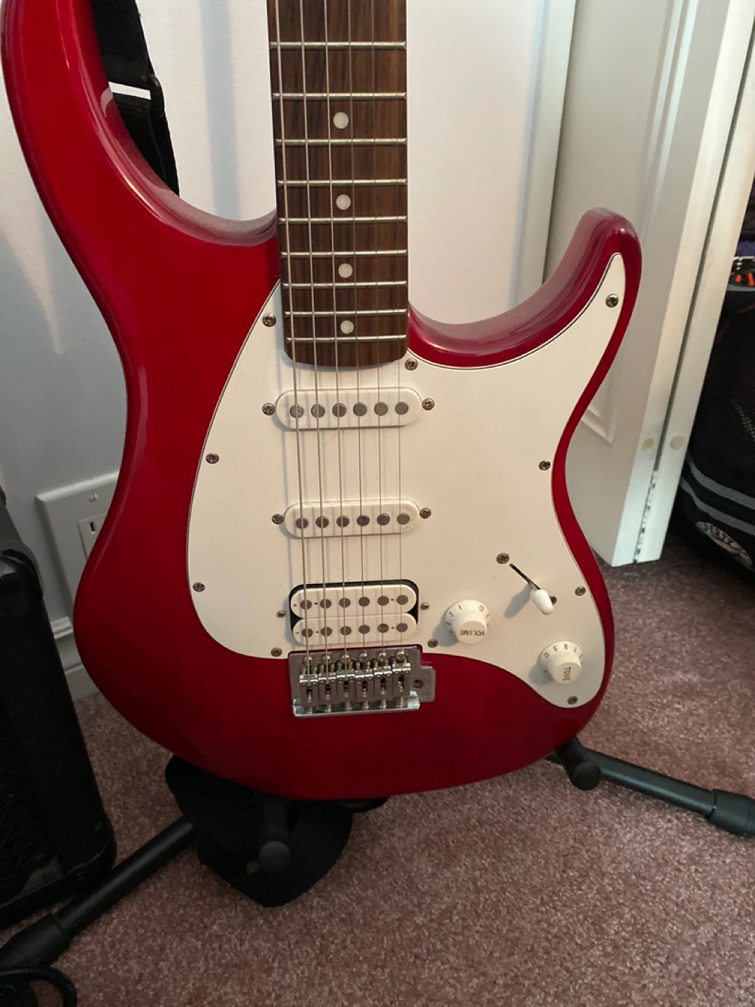 Peavey Raptor Plus EXP Electric Guitar w/ Amp & Case - photo 2