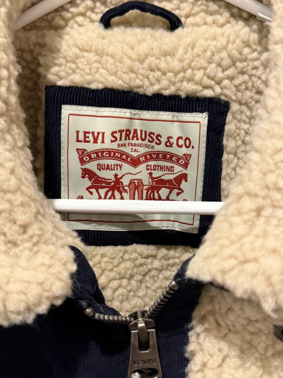 Levi's Corduroy Sherpa Trucker Jacket - Size M - photo 3