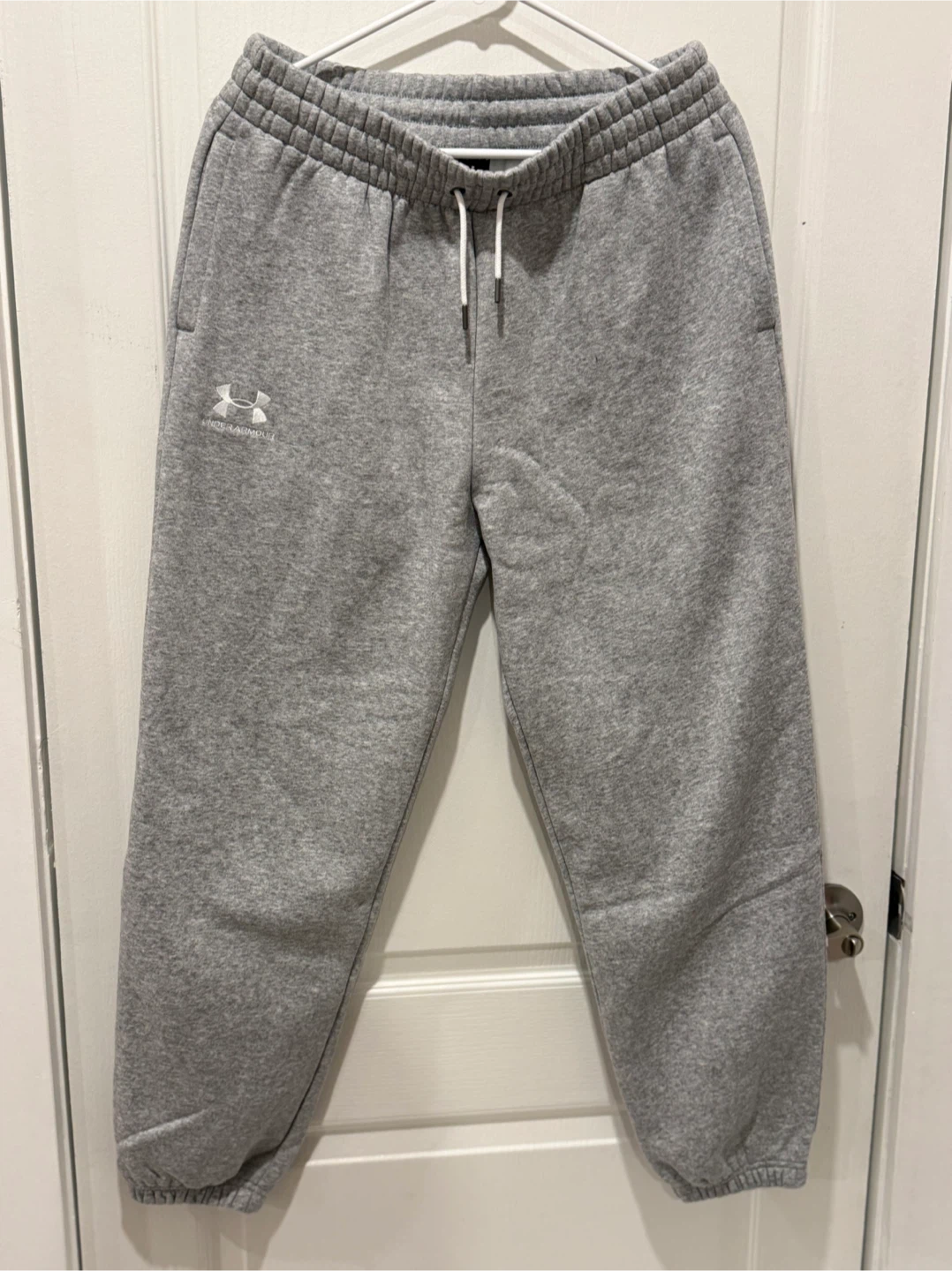 Under Armour Grey Sweatpants - Size Medium