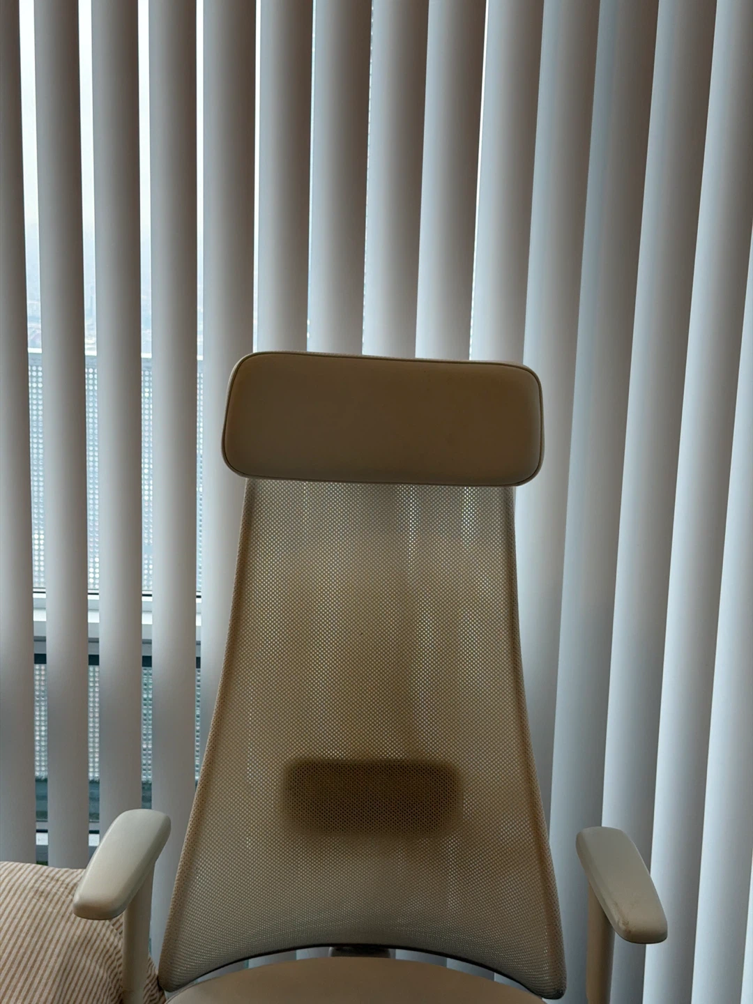 Office Chair - White - Like New - photo 2