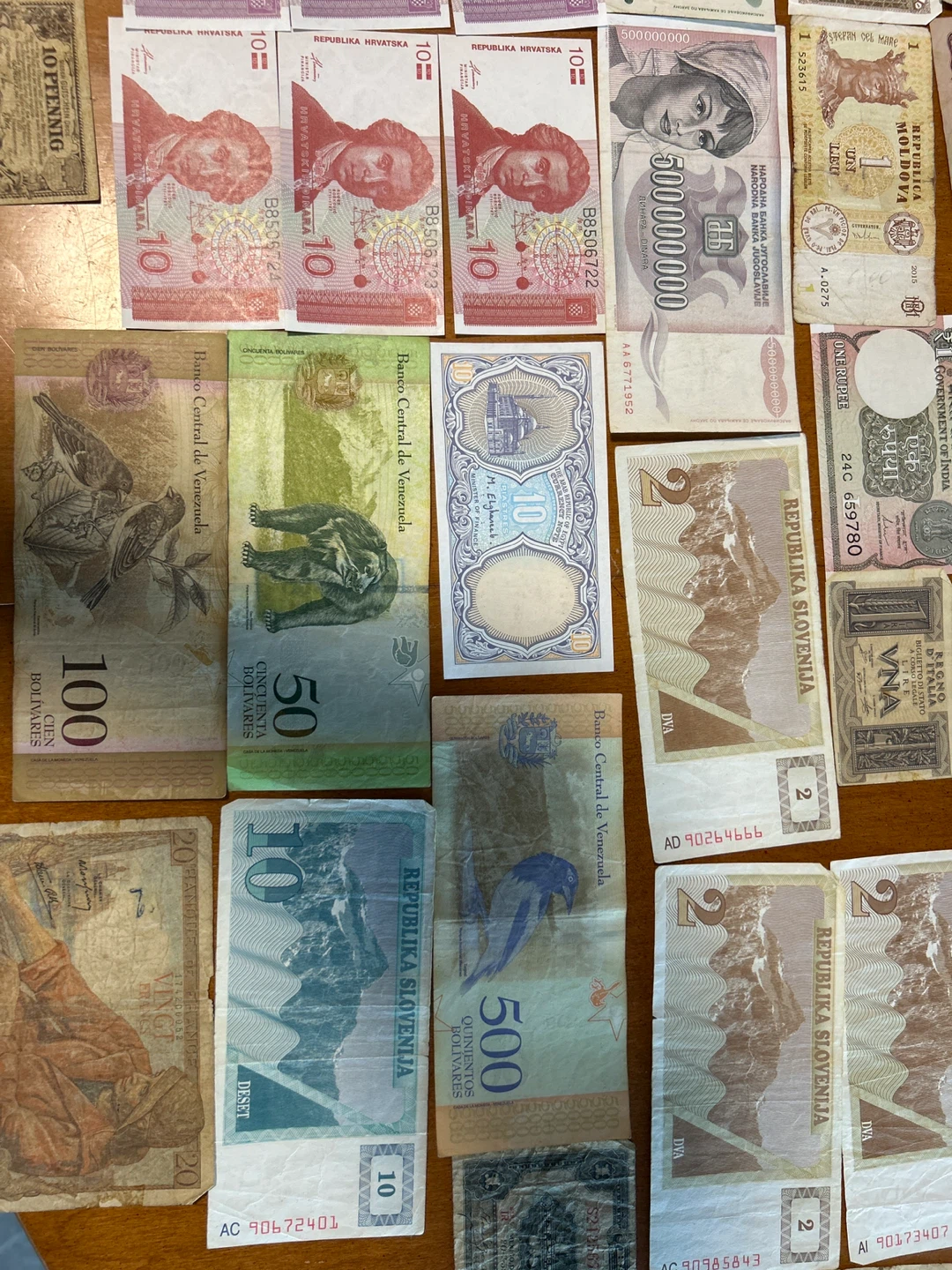 Vintage World Currency Collection - photo 3