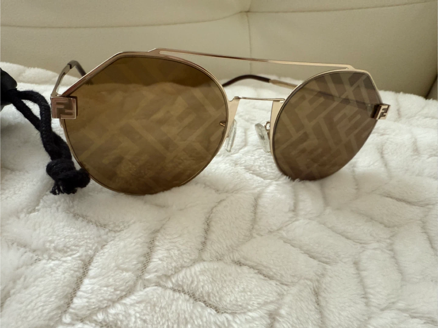 Fendi Sunglasses with Case - photo 2