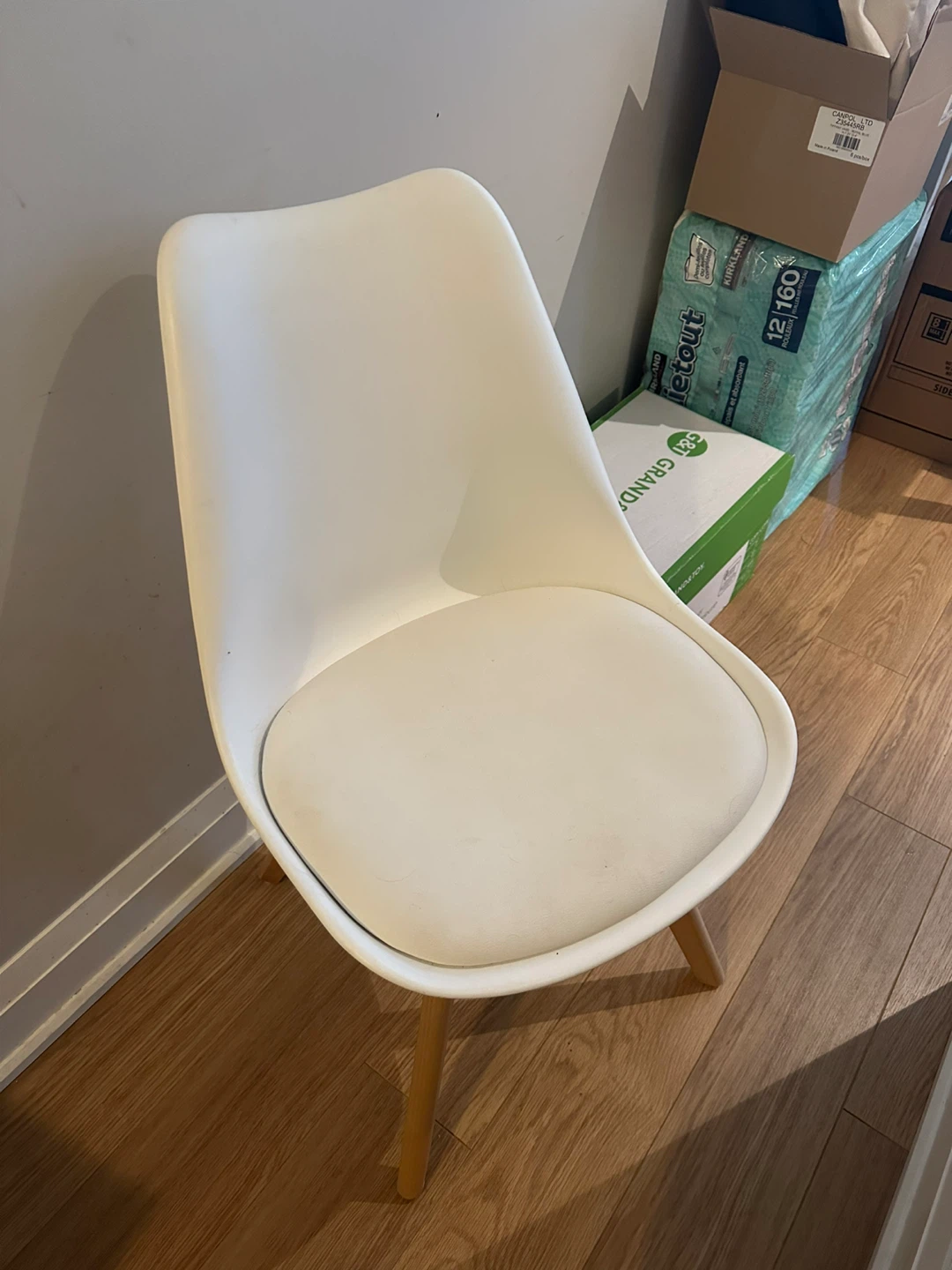 4 White Tulip Style Dining Chairs