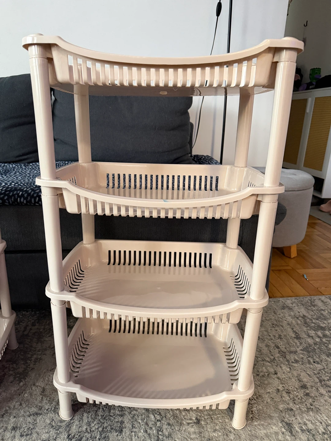 4-Tier Plastic Storage Shelves - Set of 2 - photo 2