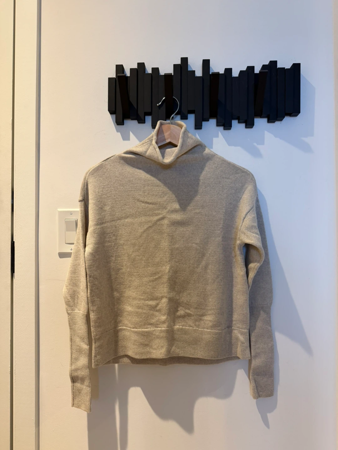 Wilfred XS Beige Knit Sweater