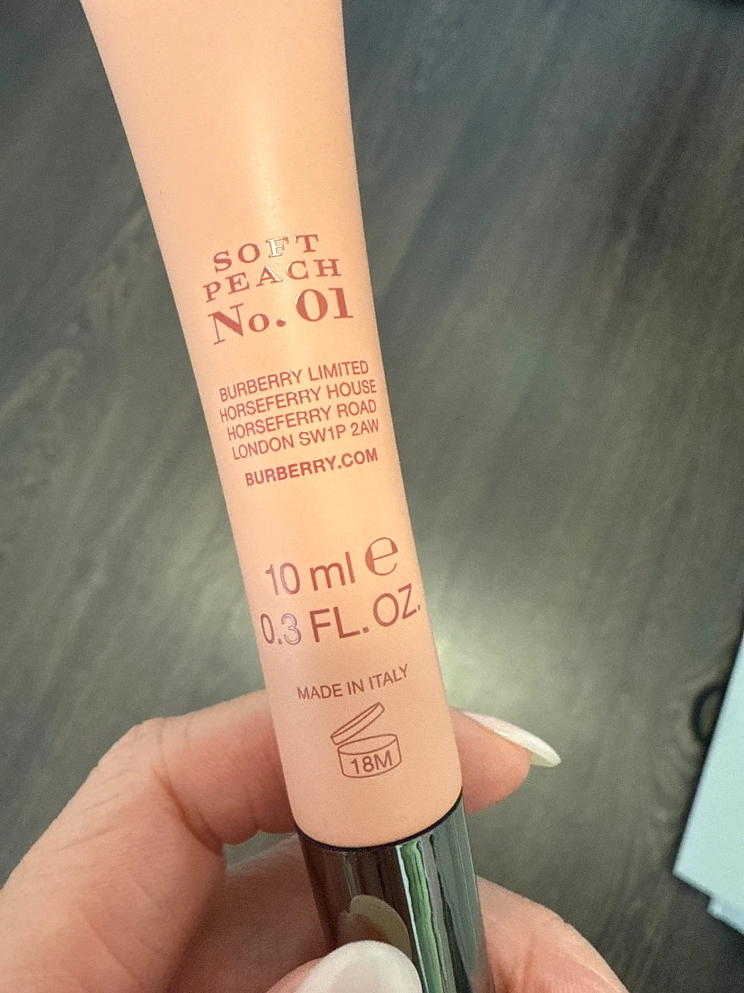 Burberry First Kiss Lip Balm - Soft Peach No. 01 - photo 2