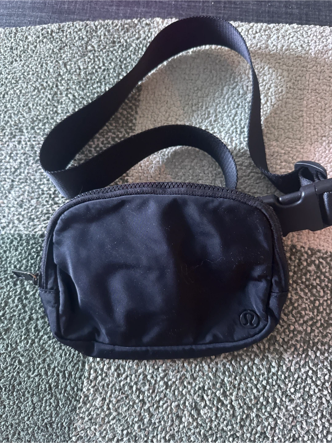 Lululemon Everywhere Belt Bag - Black