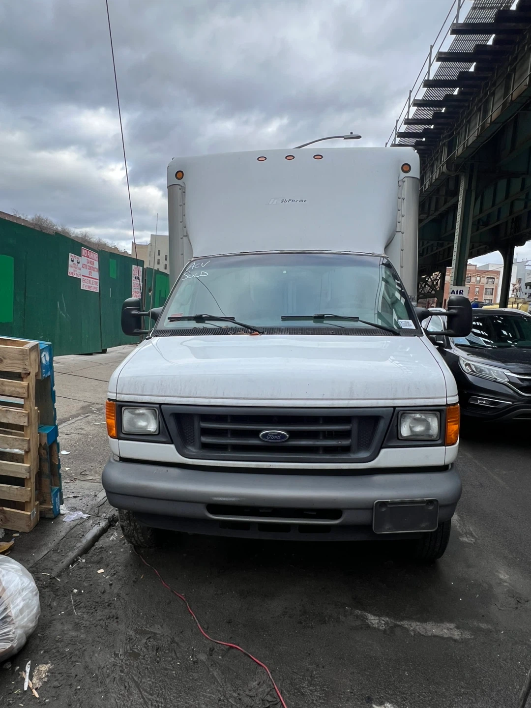2006 Ford E350 Super Duty Cutaway - photo 2