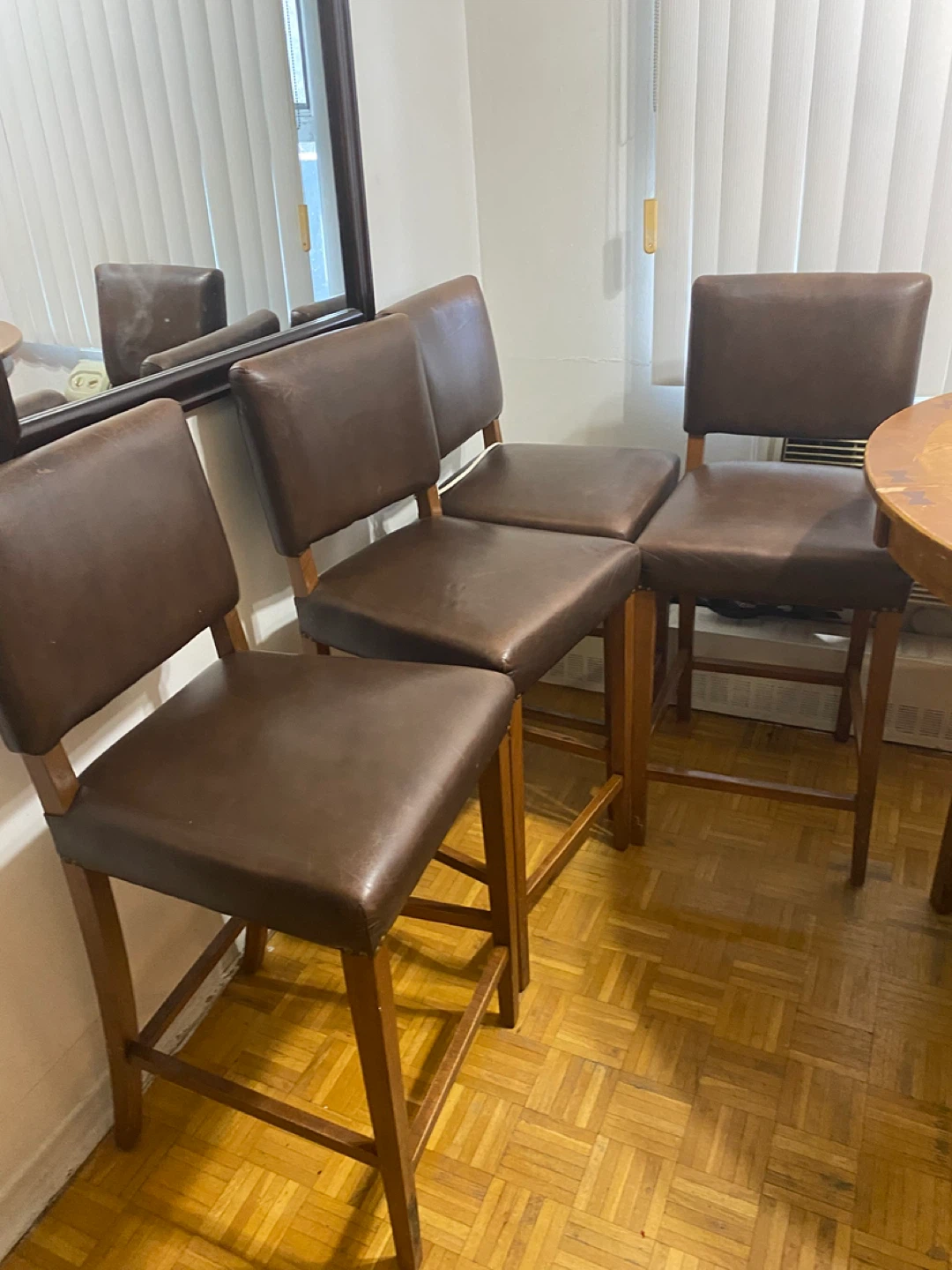 Round Wooden Dining with 4Leather Chairs - photo 5