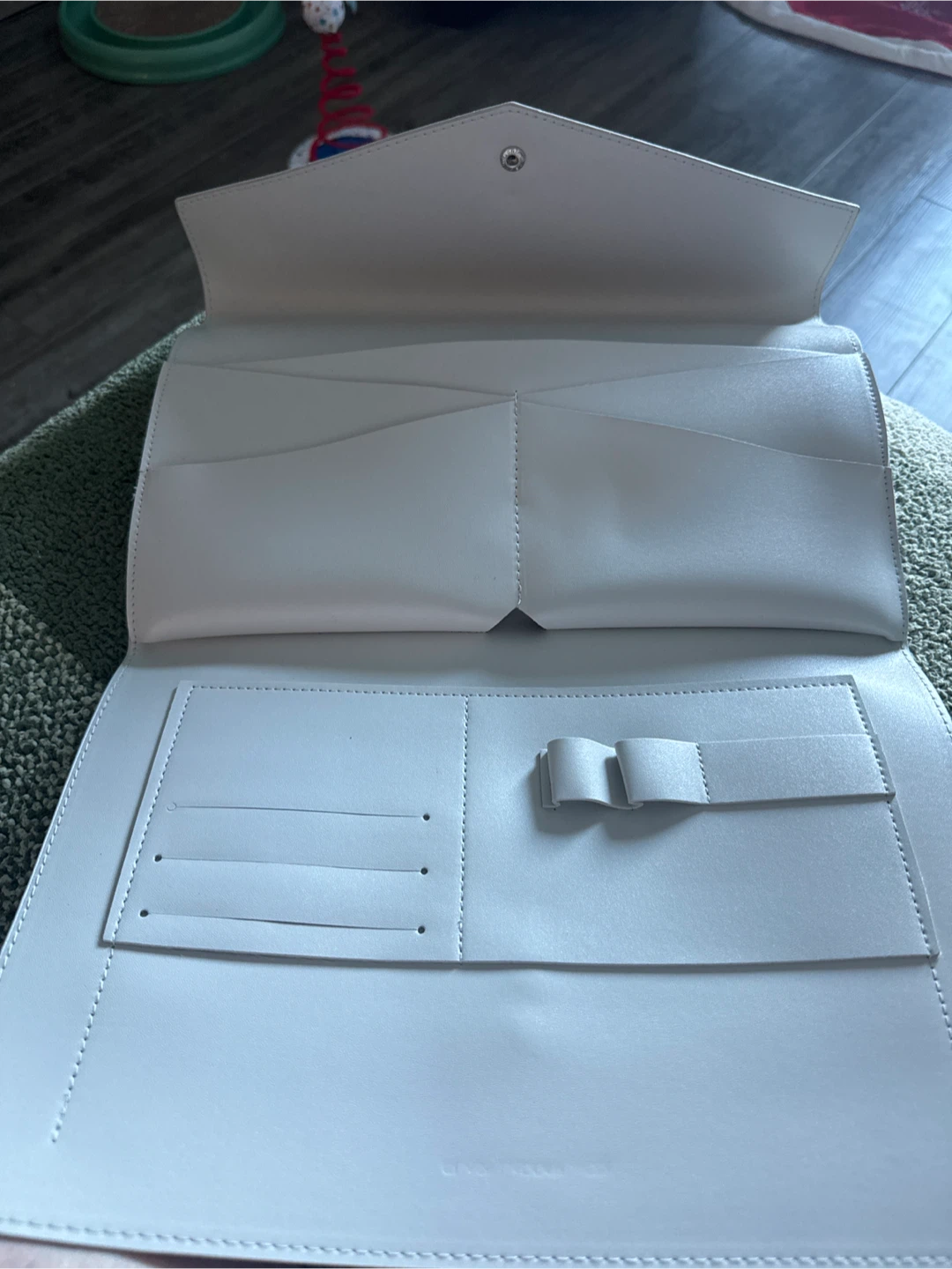 Class Ledger & Co. Folio - photo 3