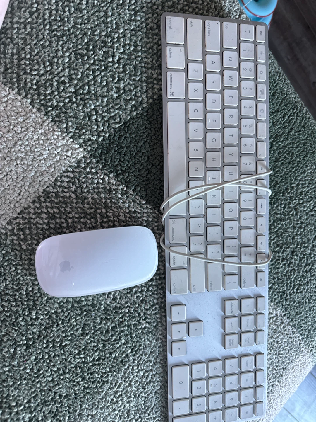 Apple Magic Keyboard and Mouse Set