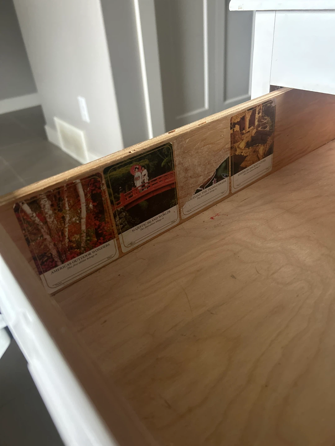White Desk with Drawers - photo 5