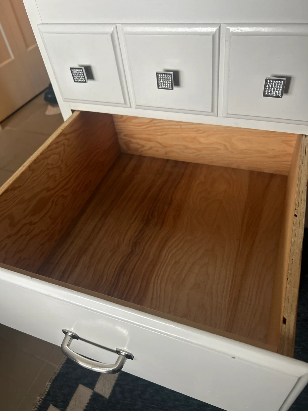 White Desk with Drawers - photo 4