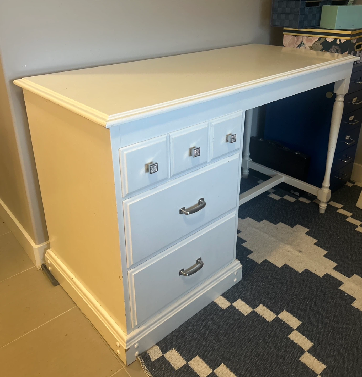 White Desk with Drawers - photo 2