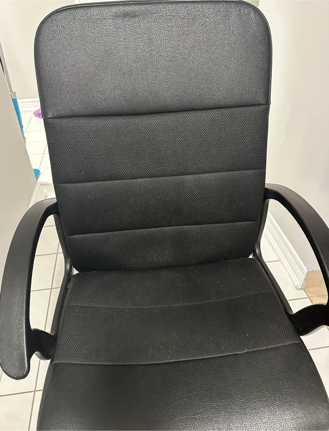 IKEA Office Chair - Black - photo 3