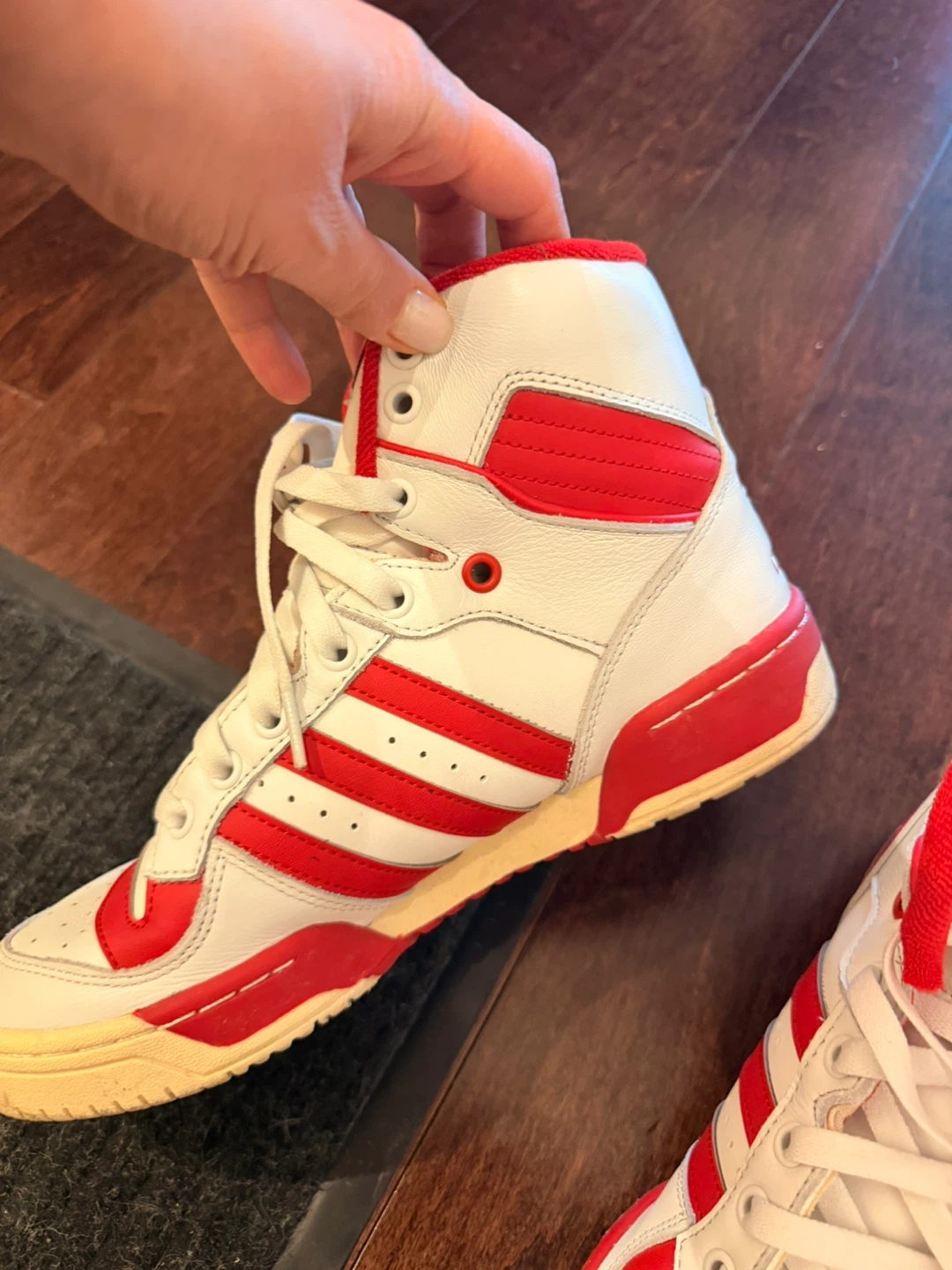 Adidas Rivalry High Top Sneakers - US 8.5🏆 - photo 2