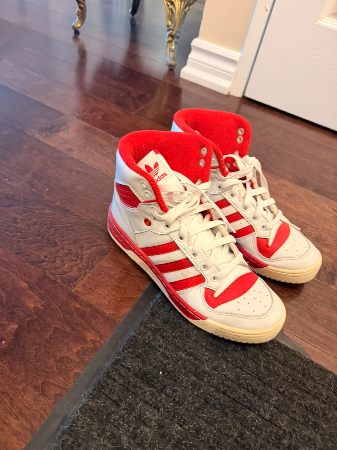 Adidas Rivalry High Top Sneakers - US 8.5🏆