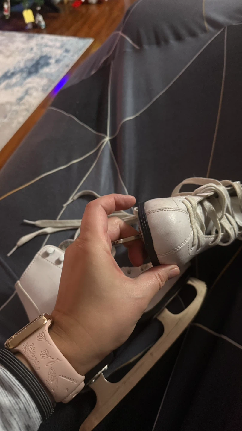 Ice Skates - Size 2 - photo 2