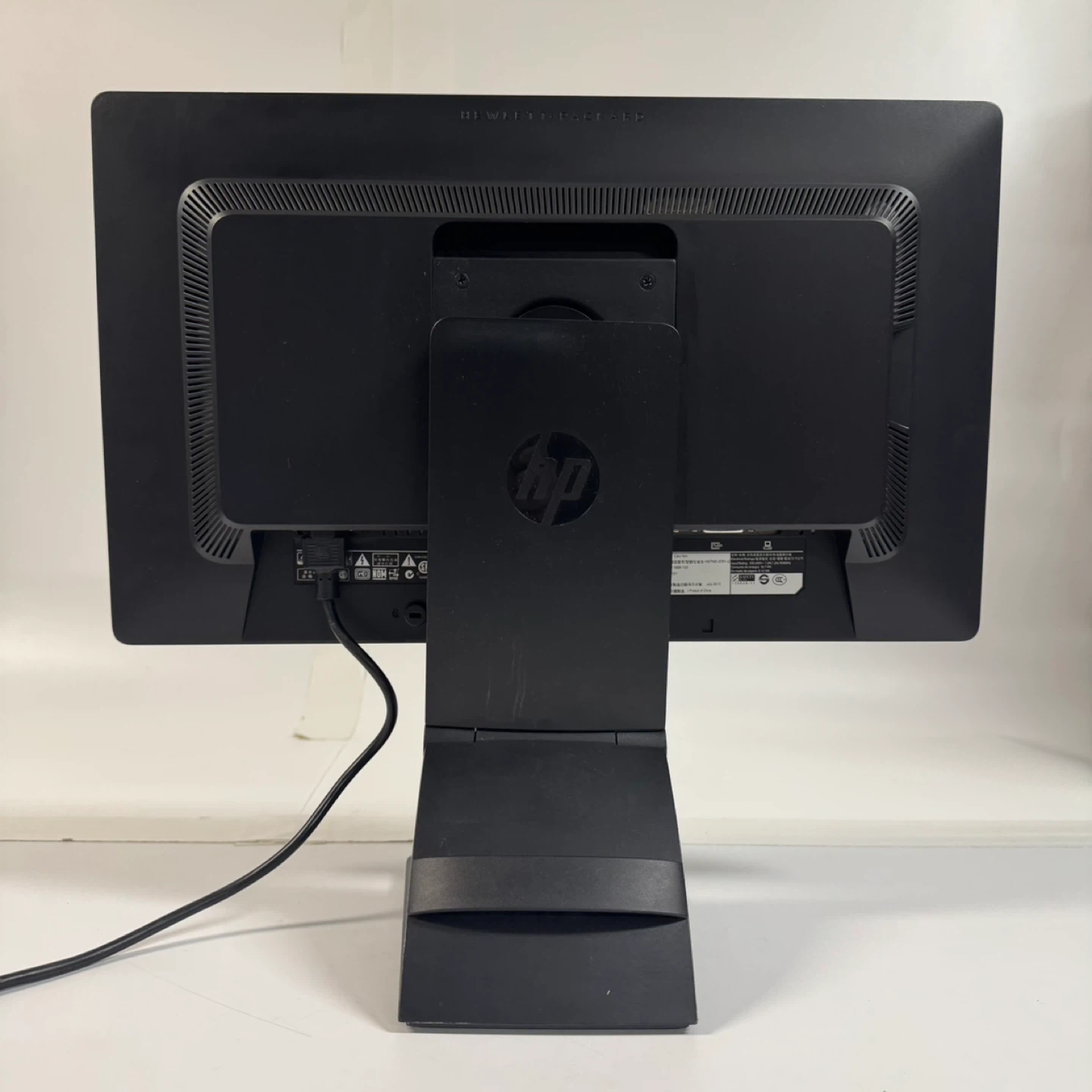 HP EliteDisplay E221 21.5” Full HD Monitor Adjustable Stand - photo 4