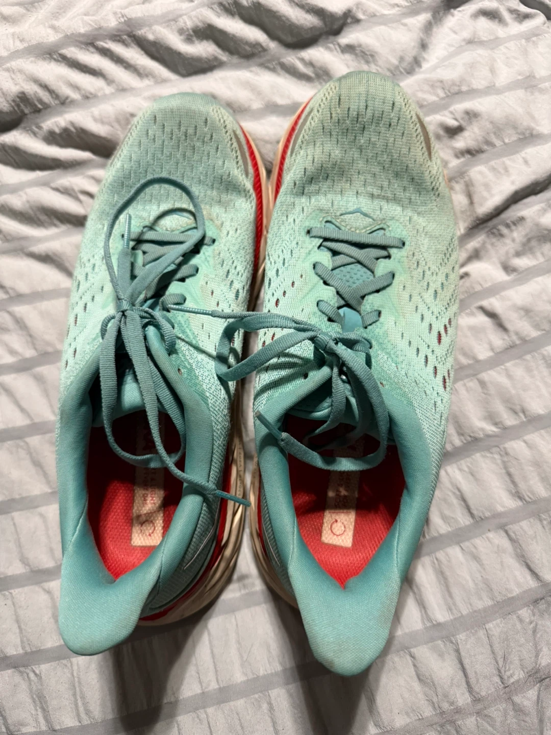 Hoka Clifton 8 Running Shoes - Size 9