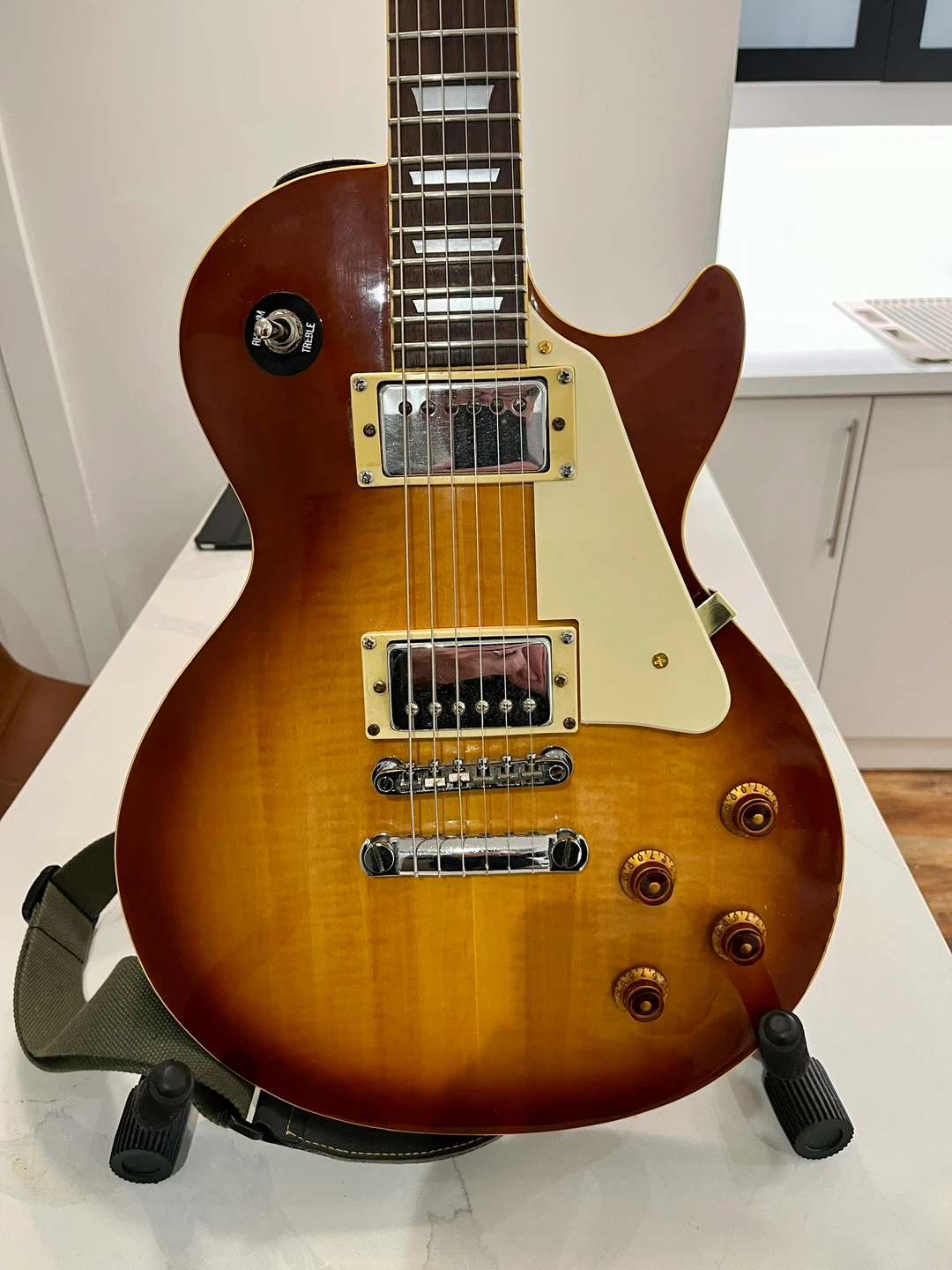 Epiphone Les Paul Electric Guitar