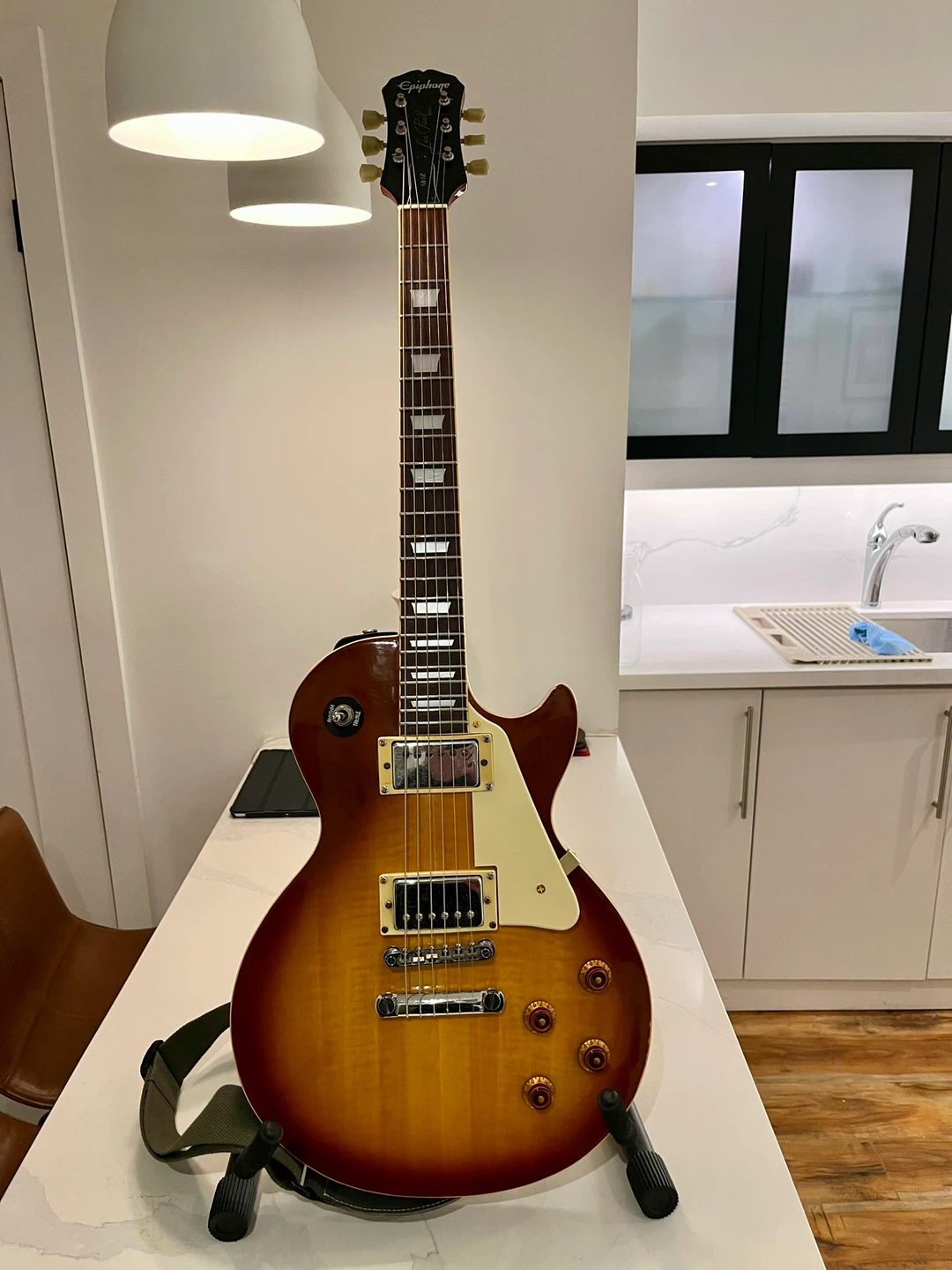 Epiphone Les Paul Electric Guitar - photo 2