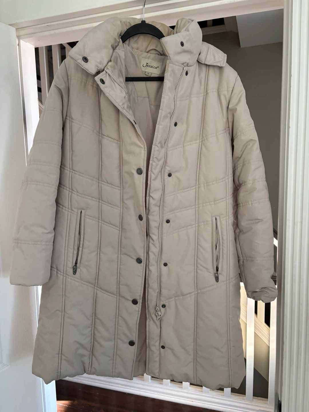 Jessica Size L Beige Winter Coat
