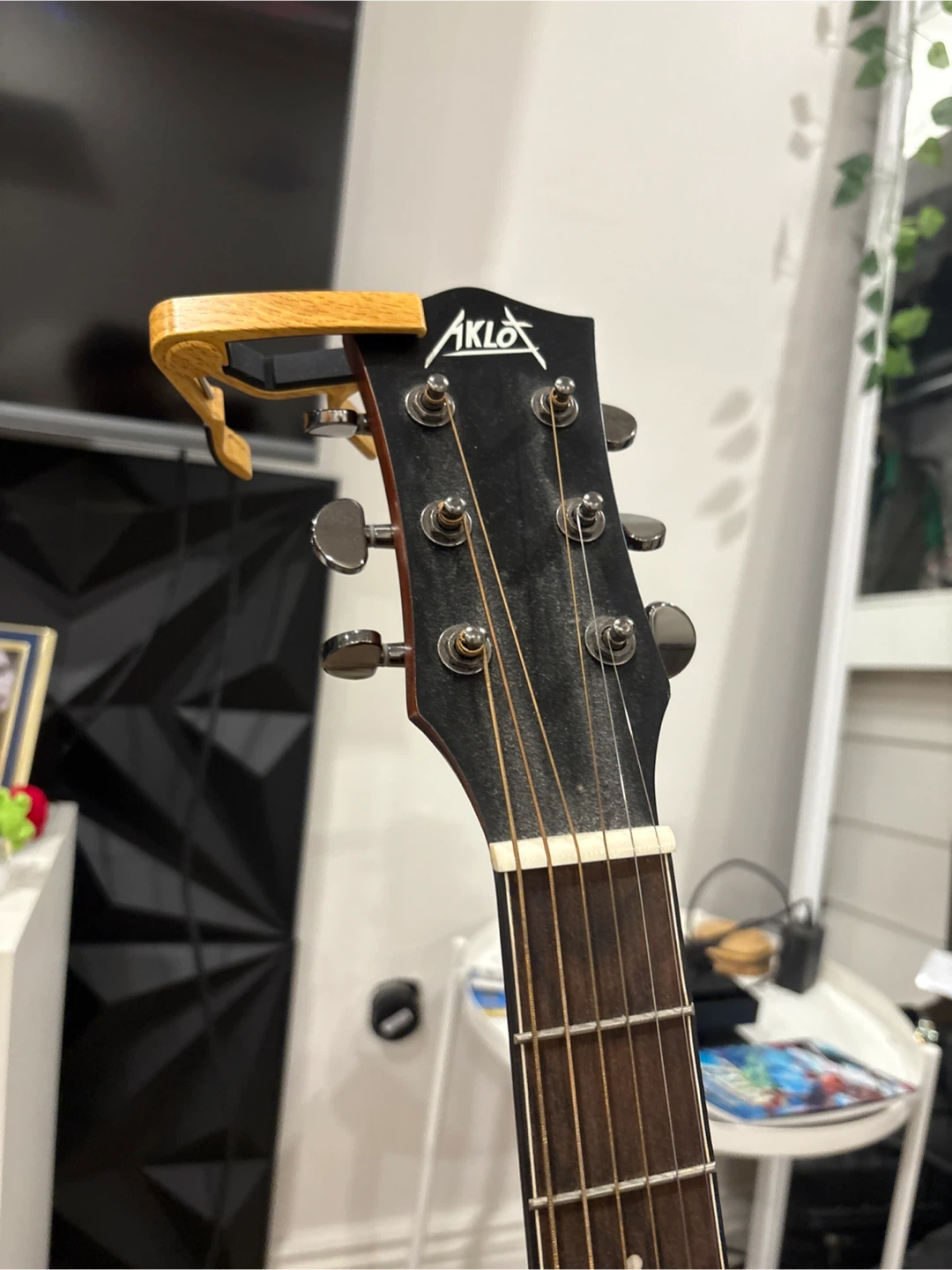 Aklot AKAG-1 Acoustic Guitar with Donner Strings & Capo - photo 2