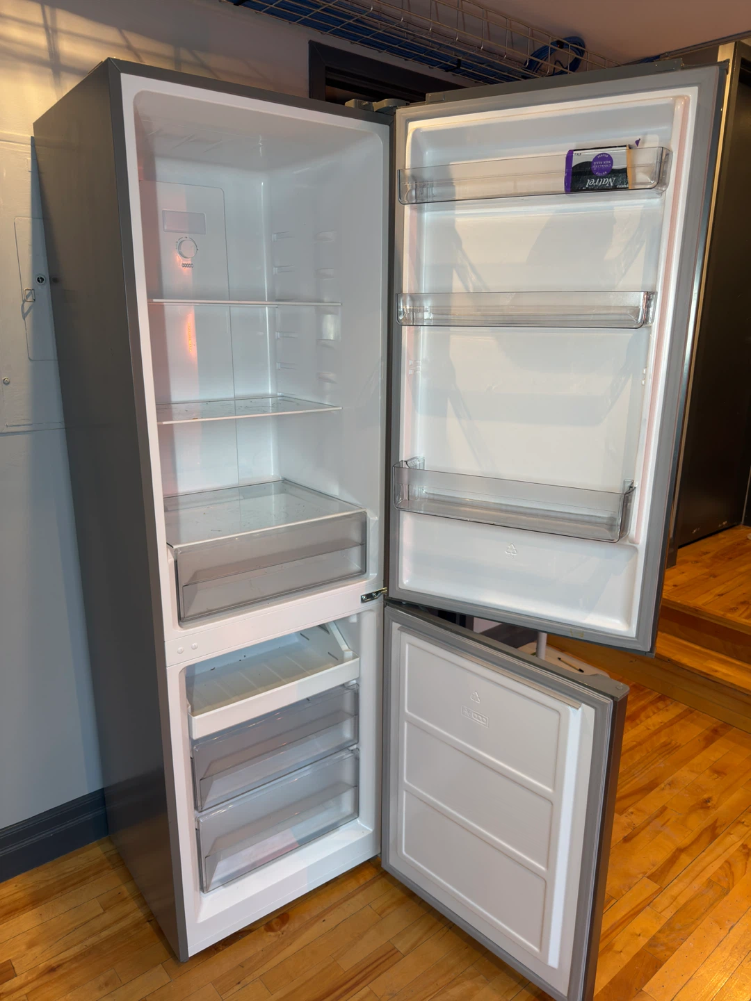 Danby Fridge Freezer - photo 2