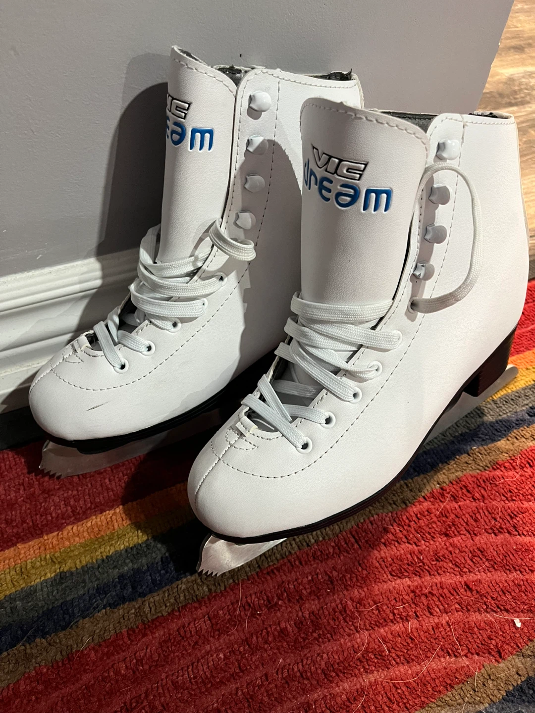 Vic “Dream” Ice Skates - Size US 6