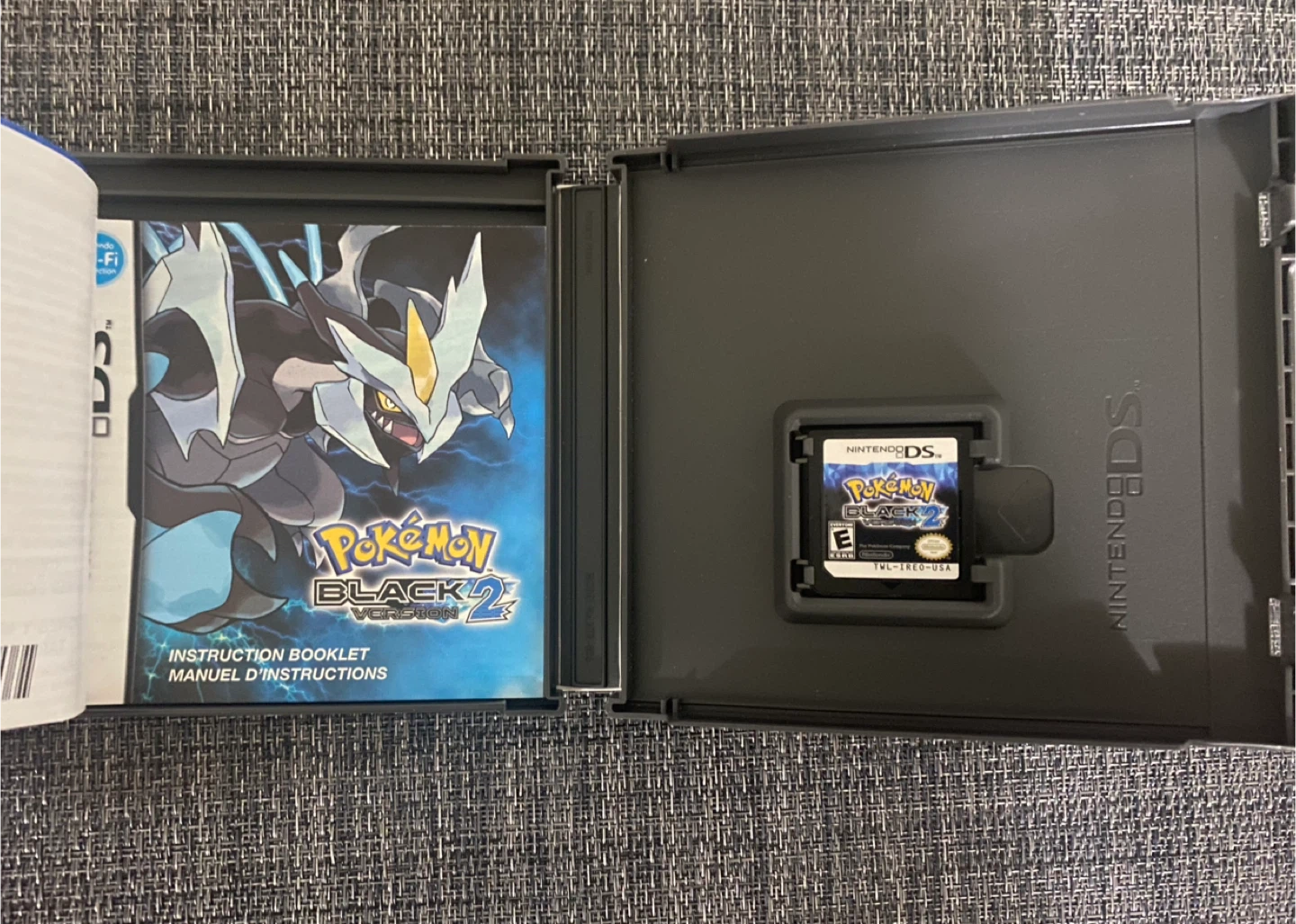 Pokémon Black Version 2 for Nintendo DS - photo 2