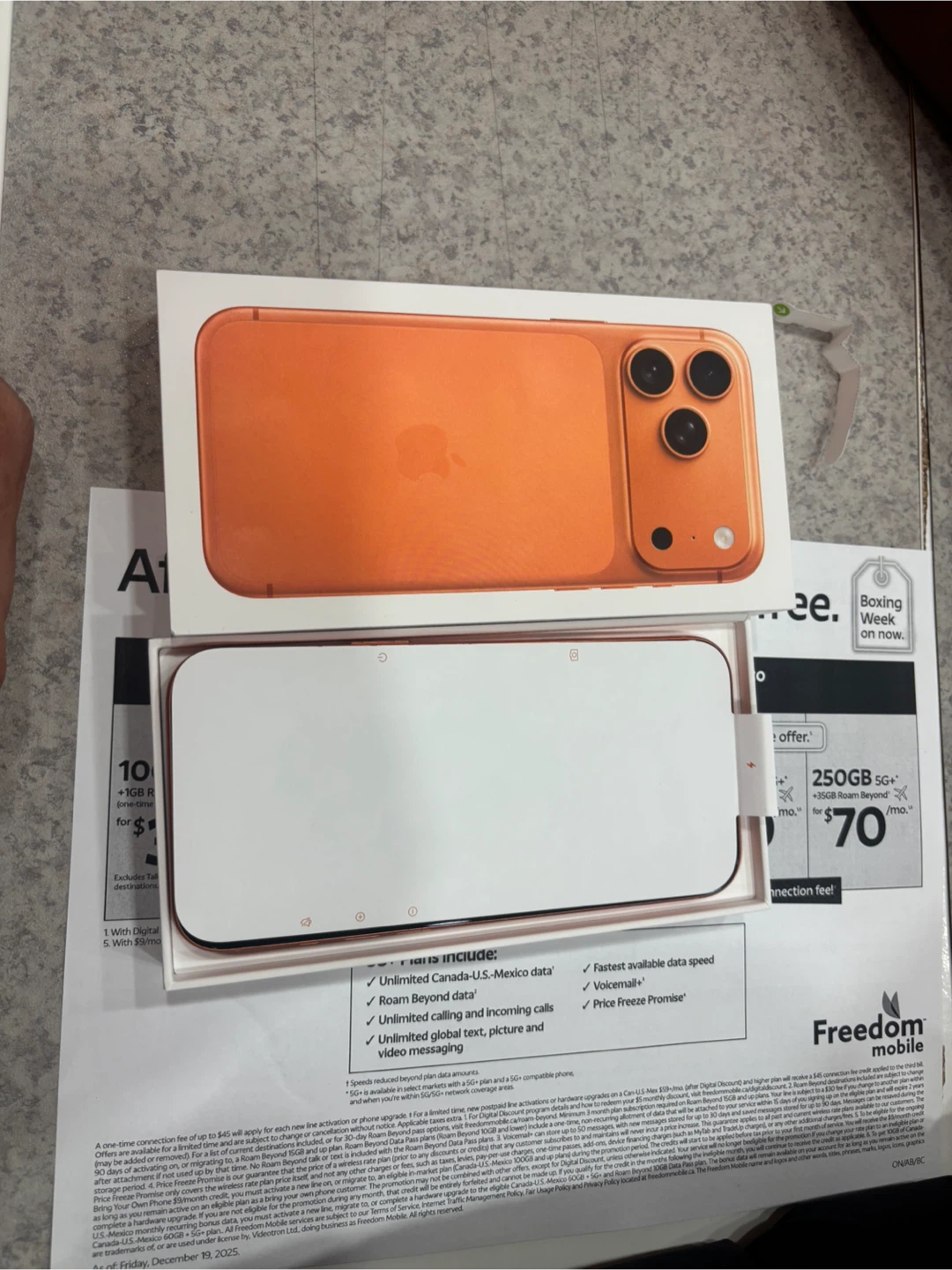 New iPhone 17 Pro Orange - photo 5