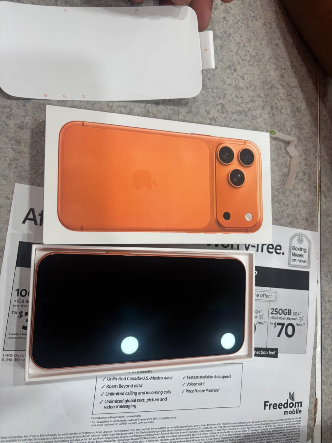 New iPhone 17 Pro Orange - photo 4