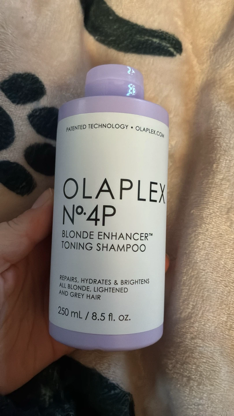 Olaplex No. 4P Blonde Enhancer Toning Shampoo 8.5 fl oz