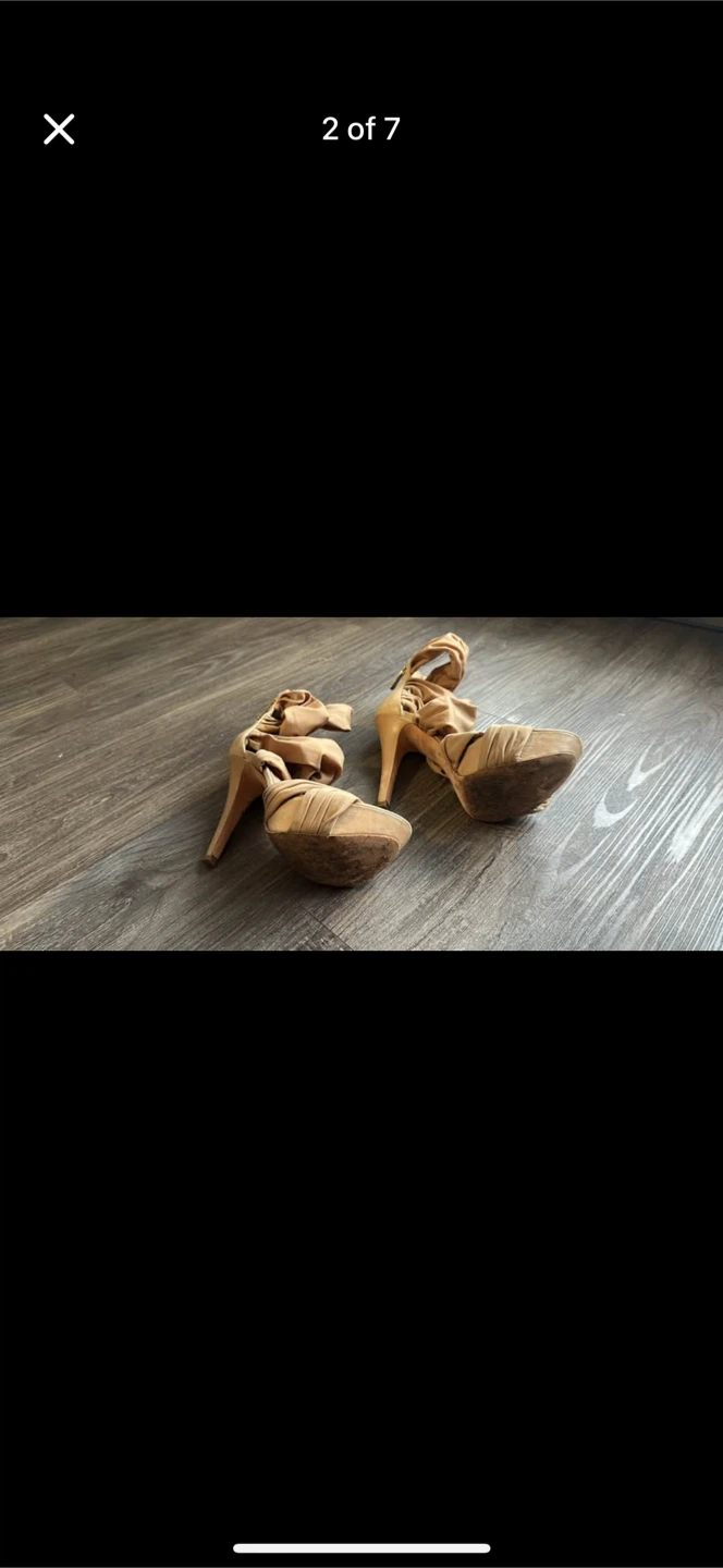 Guess Marciano Heels, Size 7M - photo 2