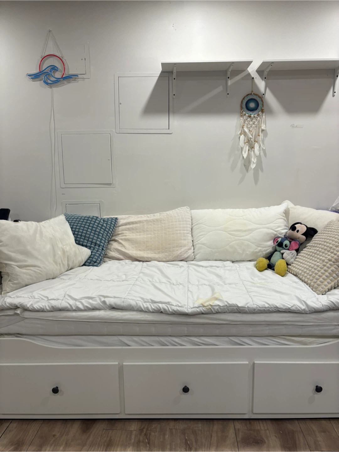 White Daybed with Trundle and Storage Drawers - photo 2