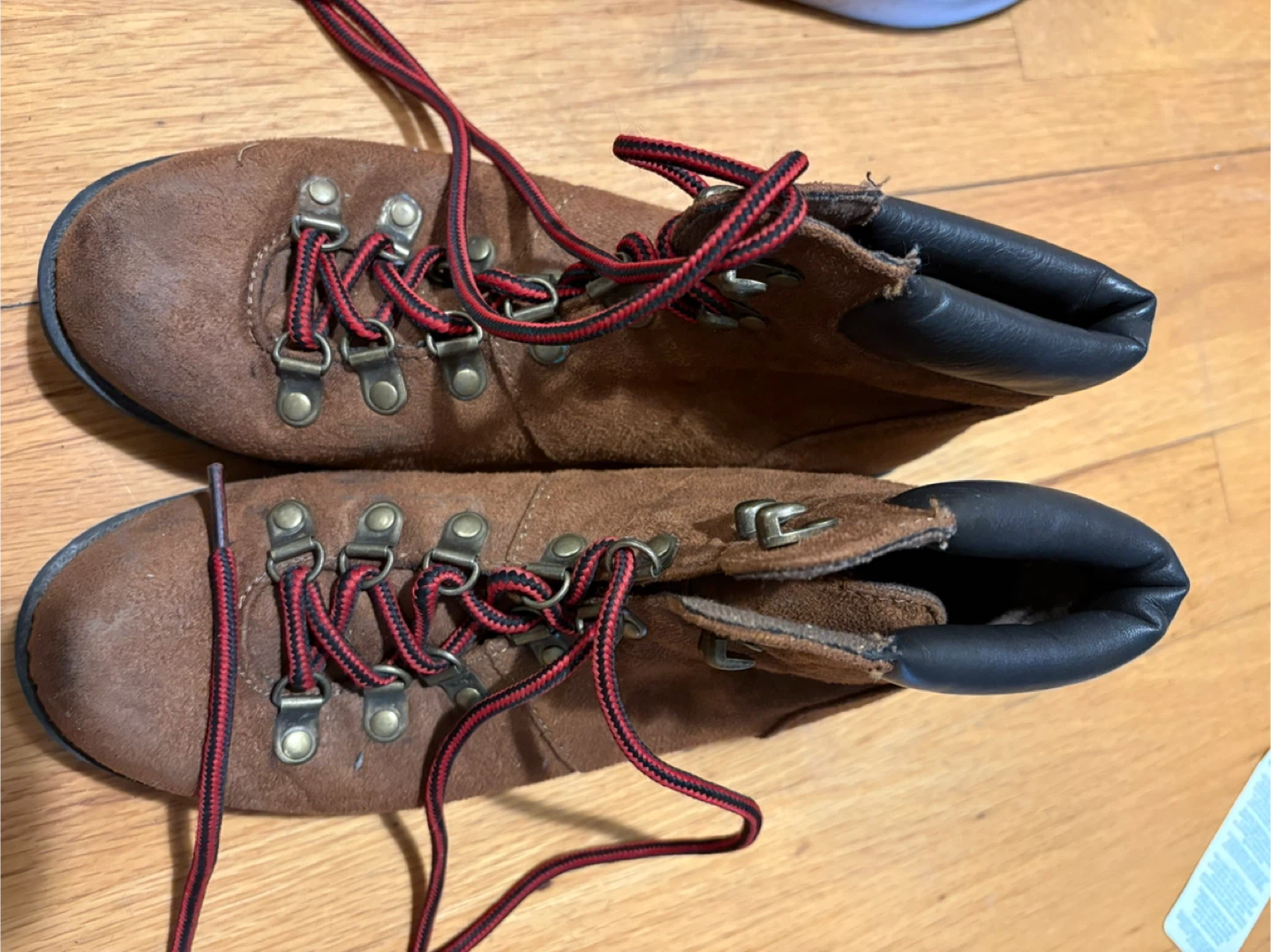 Canadiana Brown Suede Boots - Size 7.5
