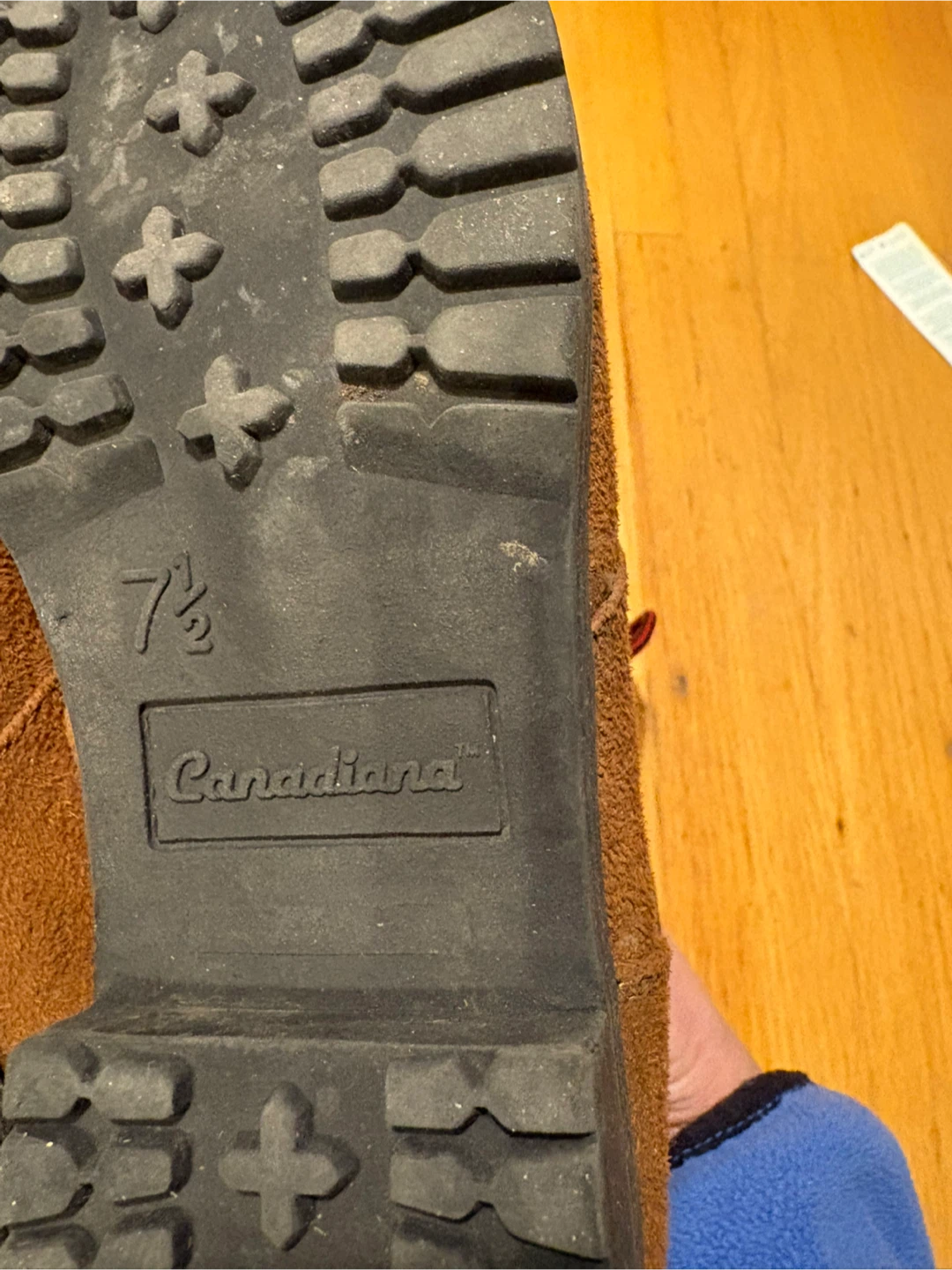 Canadiana Brown Suede Boots - Size 7.5 - photo 4
