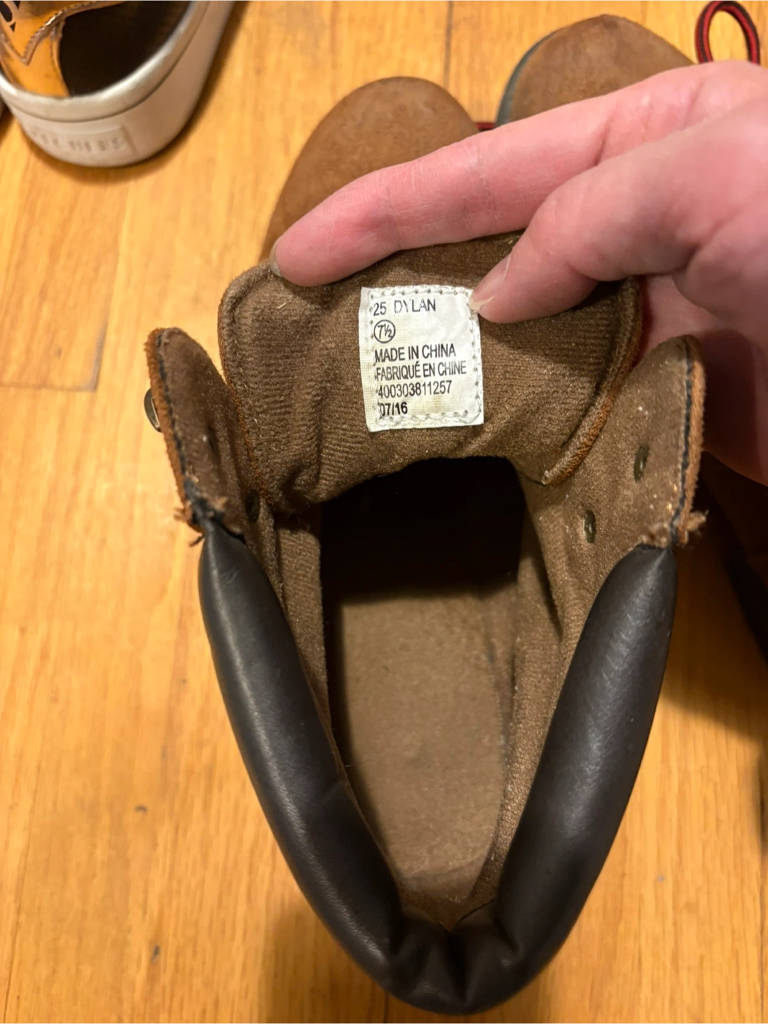 Canadiana Brown Suede Boots - Size 7.5 - photo 5
