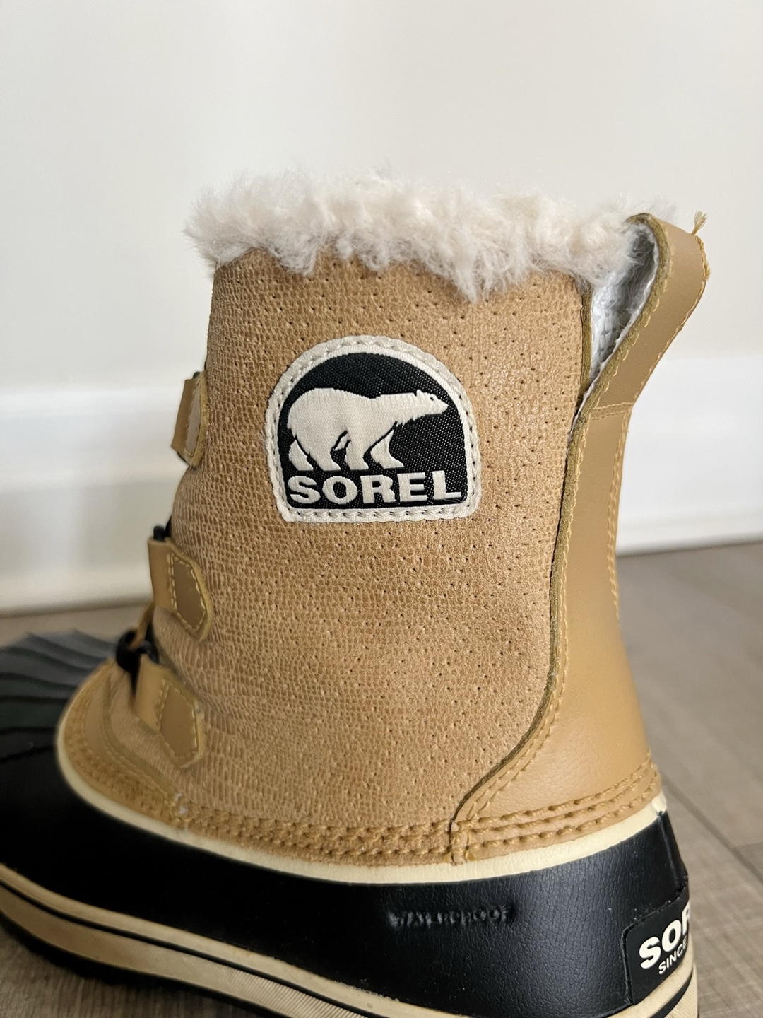 Women's Sorel Boots - New in Box - photo 2