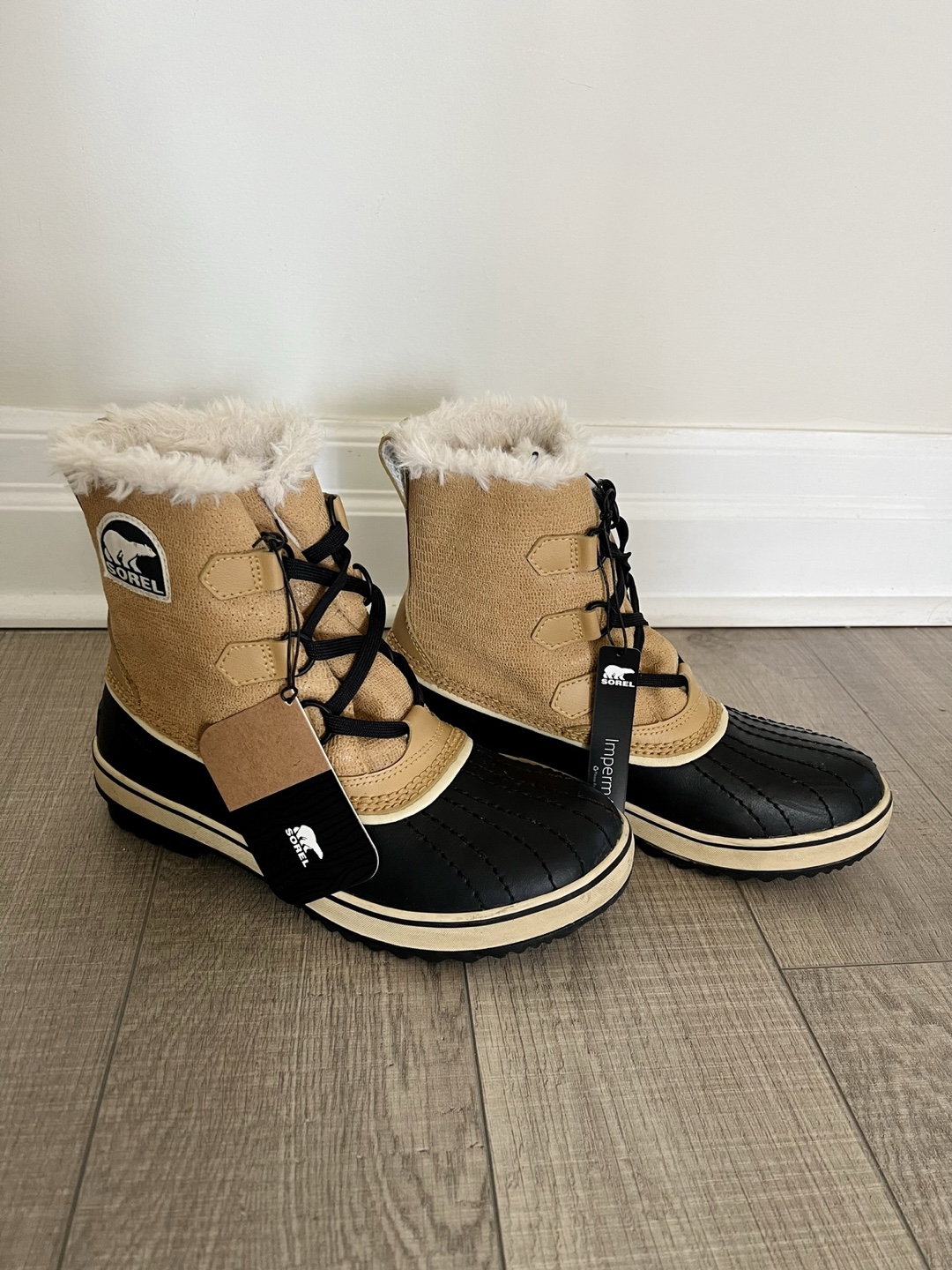 Women's Sorel Boots - New in Box - photo 5