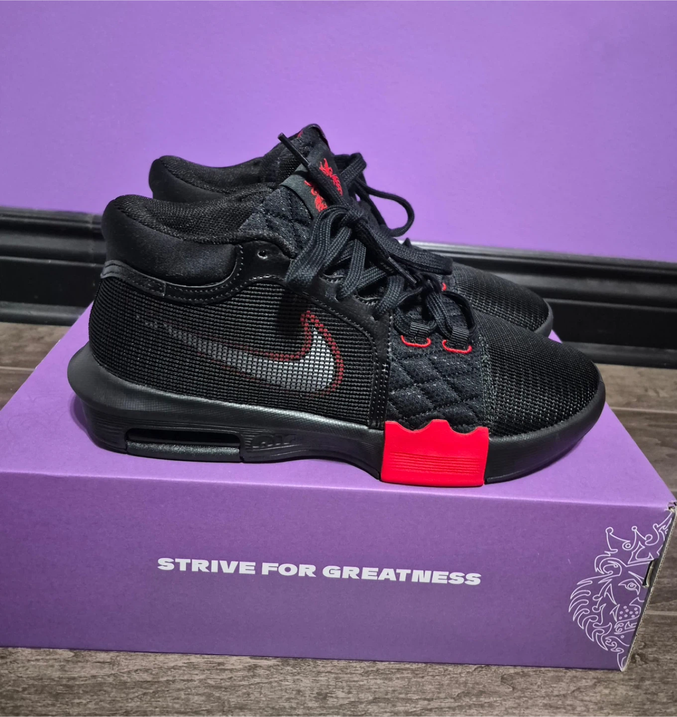 Nike LeBron Witness VIII Black/Red Size 9.5