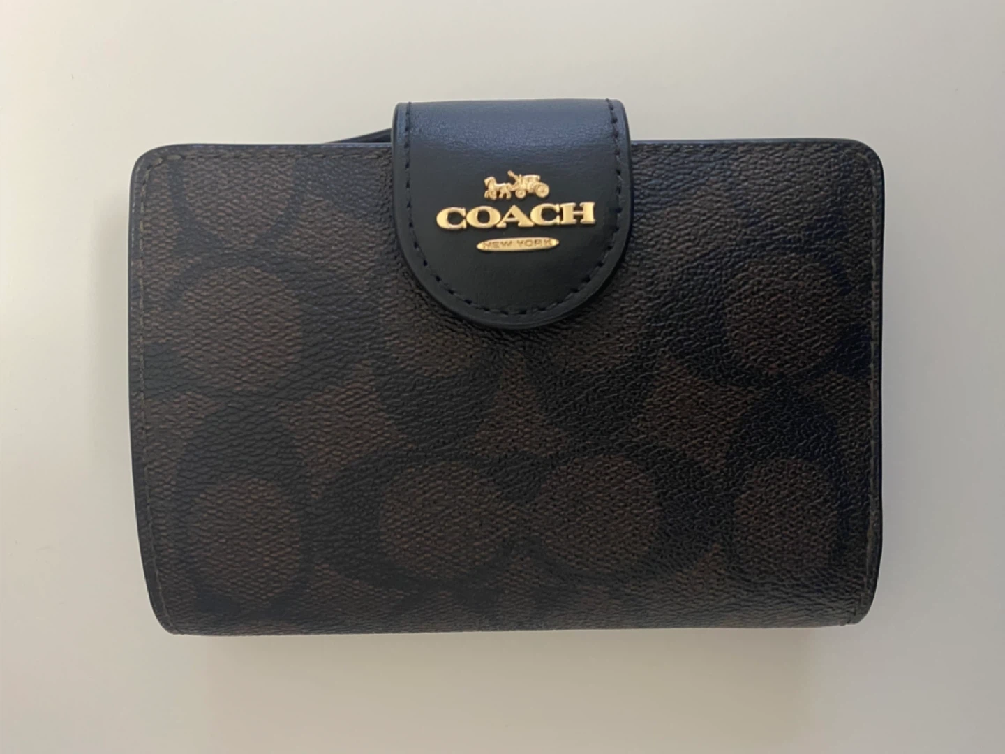Coach Medium Corner Zip Wallet
