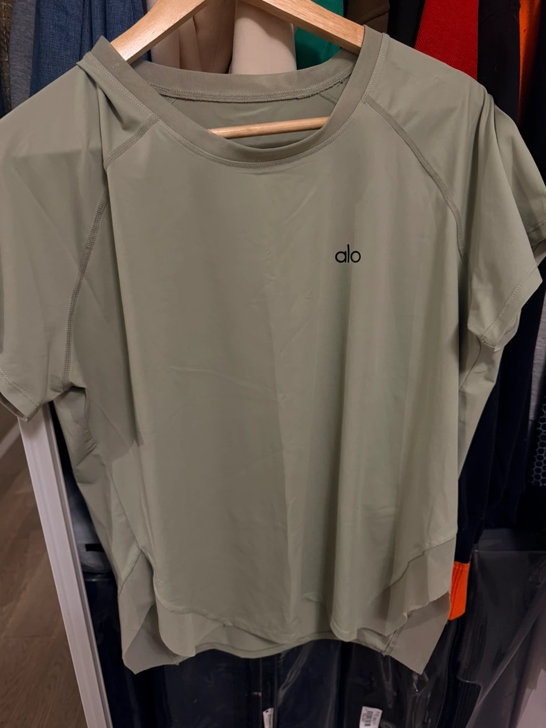 ALO Yoga T-Shirt - Olive Green - photo 3