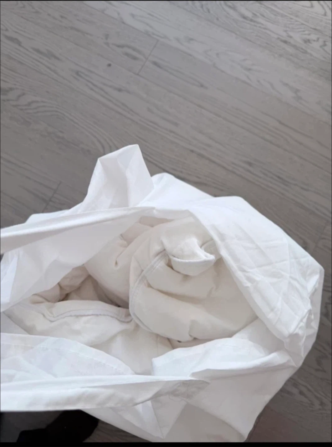 $700 Premium White Goose Down Comforter - photo 3