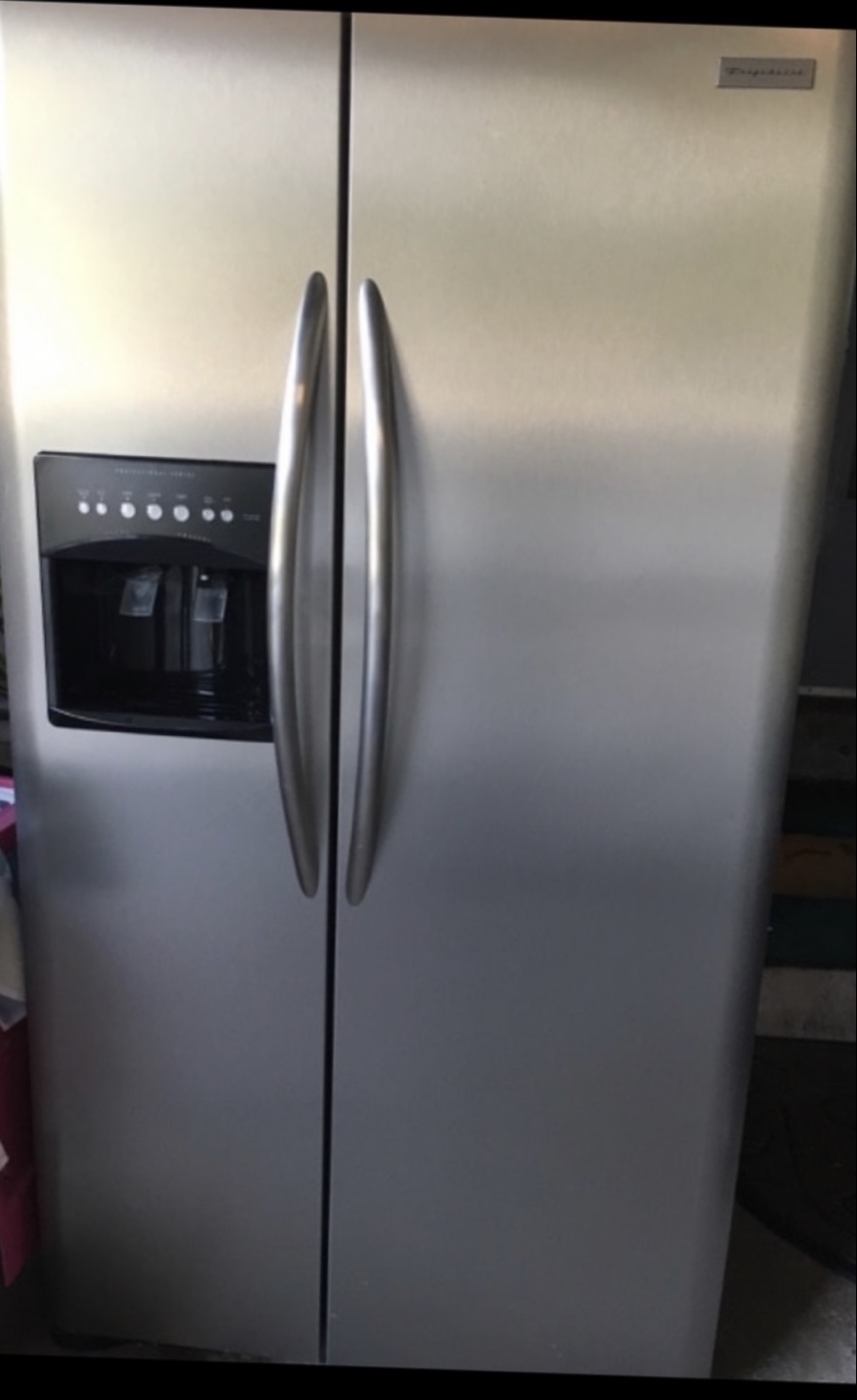 Frigidaire Professional Series Gas Stove & Fridge - photo 2