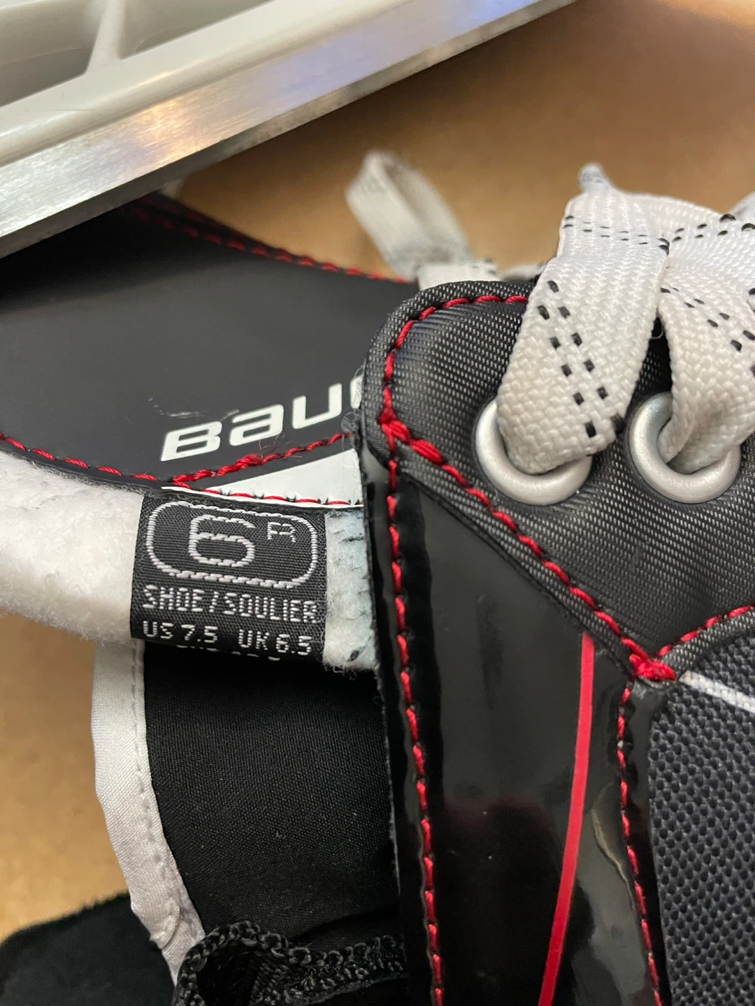 CCM Vapor X300 Senior Ice Skates Size 7.5 - photo 3